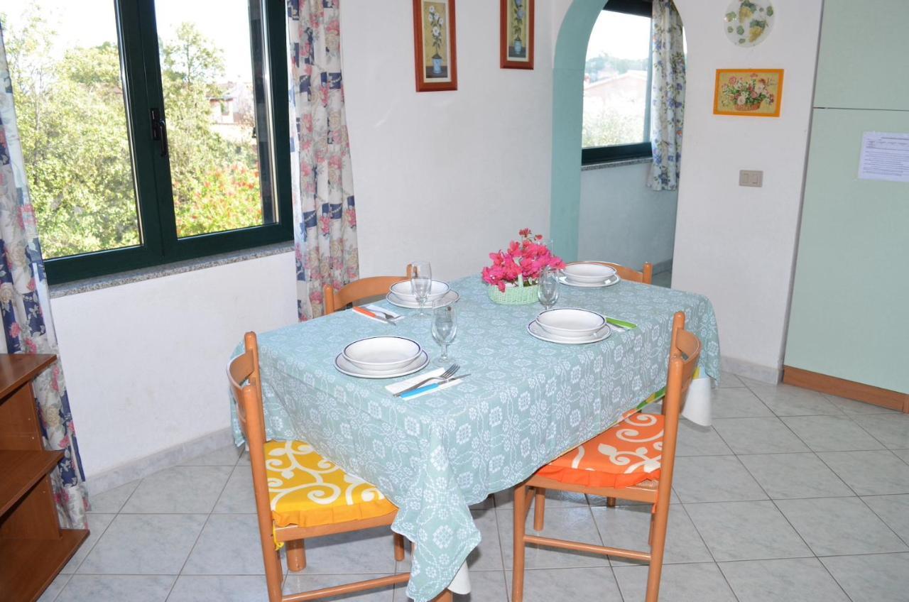 Iss Travel, La Padula - Apartments With Private Veranda And Parking San Teodoro  Exterior foto